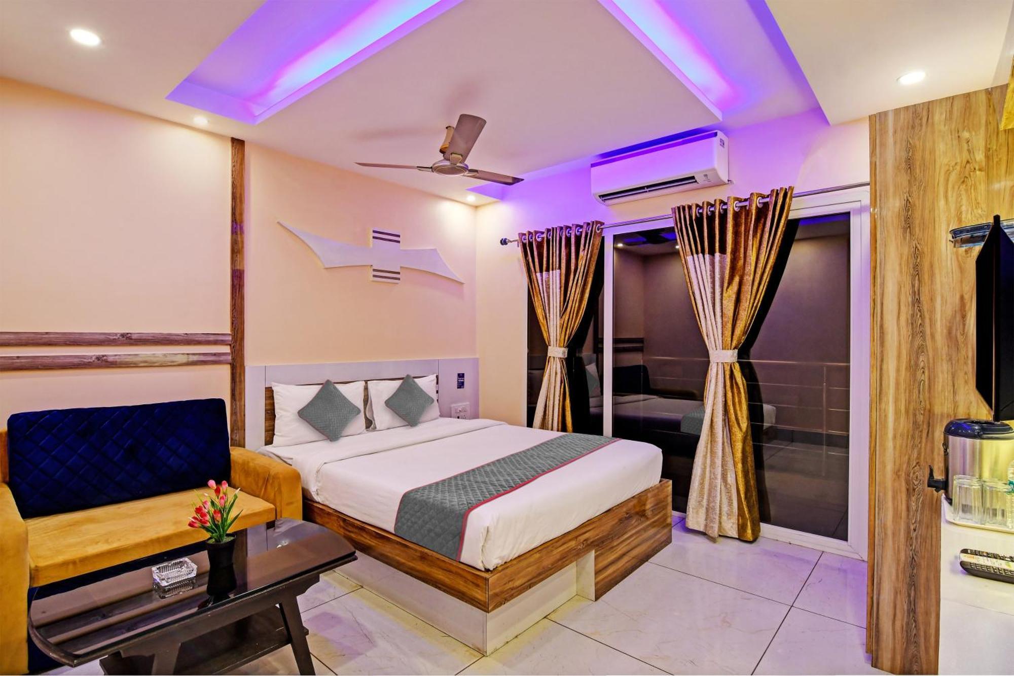 Townhouse The Grand Touch & The Royal Touch Hotel Digha  Exterior photo