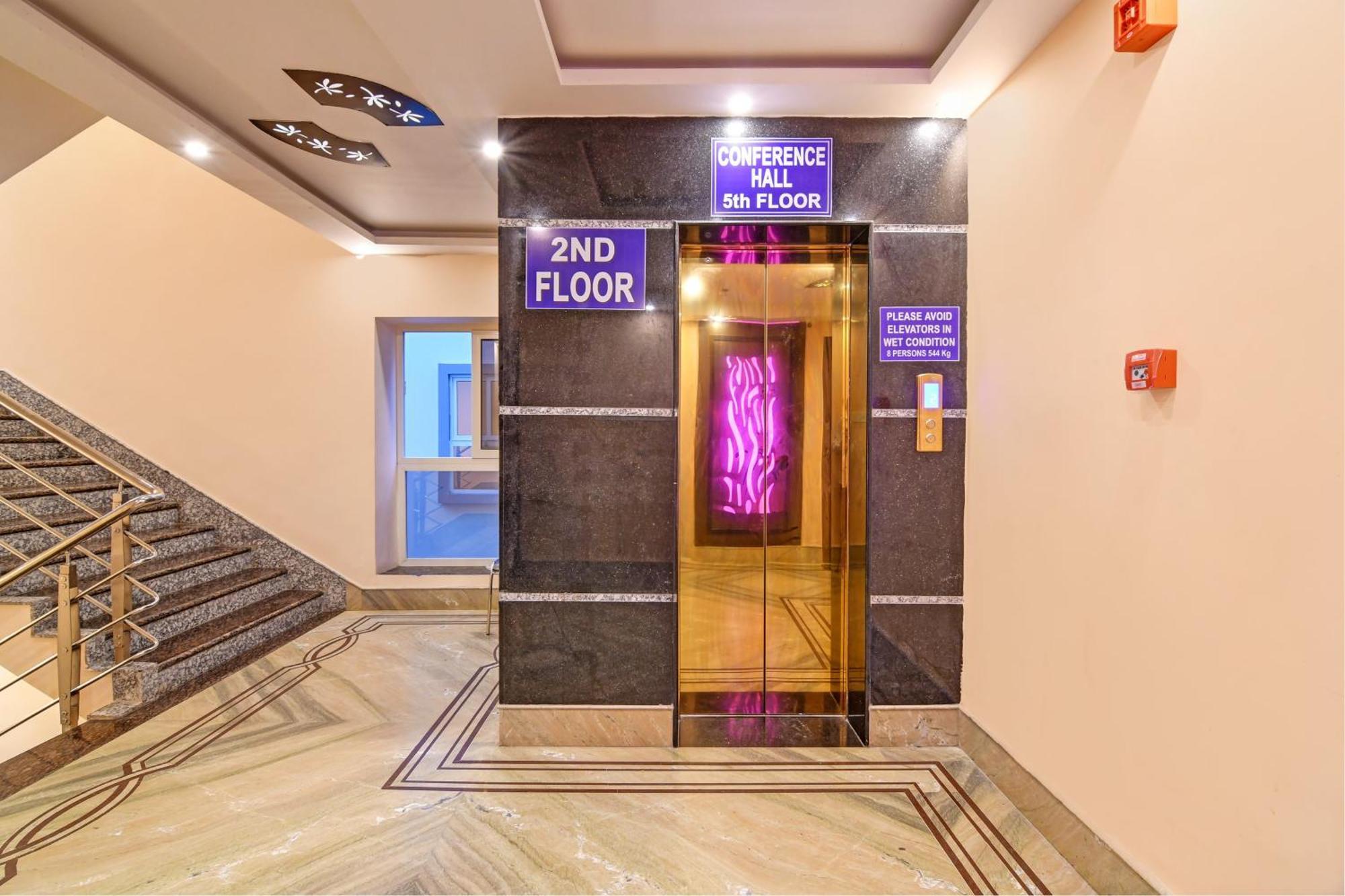 Townhouse The Grand Touch & The Royal Touch Hotel Digha  Exterior photo