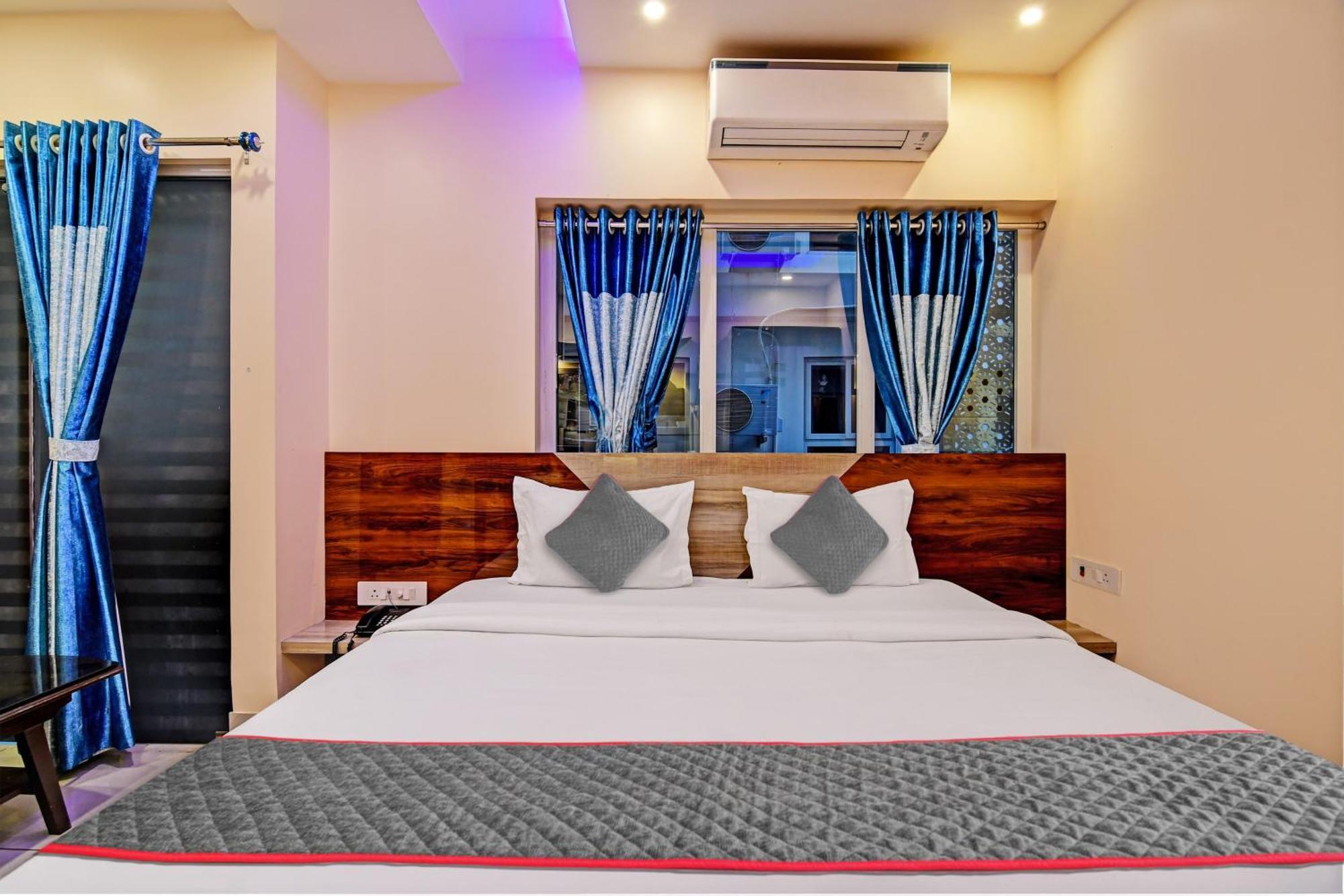Townhouse The Grand Touch & The Royal Touch Hotel Digha  Exterior photo