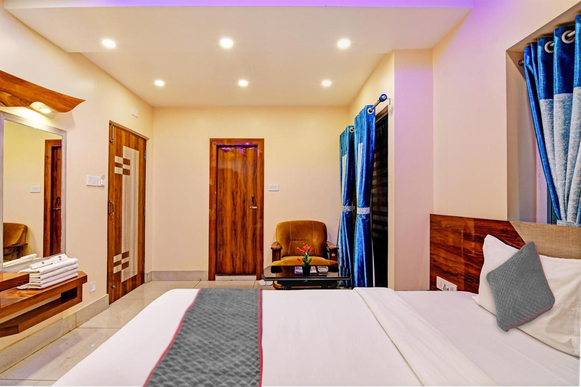 Townhouse The Grand Touch & The Royal Touch Hotel Digha  Exterior photo